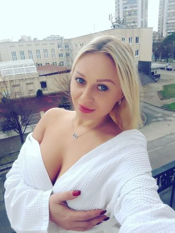 Викуся